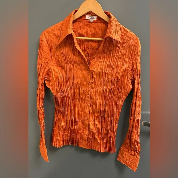 NWOT Clara Women's Vibrant Orange Crinkle Button-Down Shirt - Picture 5 of 15